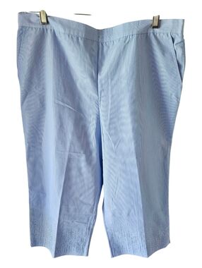 NWT Alfred Dunner Blue & White Striped Seersucker Capri Pants Size 14